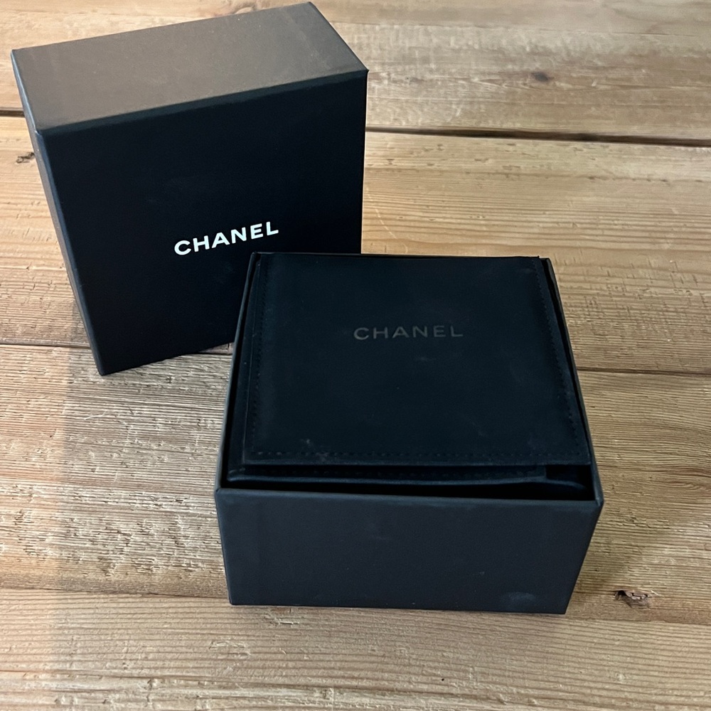 Chanel Statement Cuff Bracelet - image 8